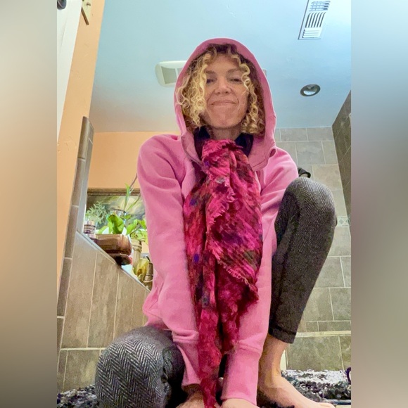 PRICE DROP! NWOT LULULEMON PINK SCUBA HOODIE!! - Picture 2 of 15